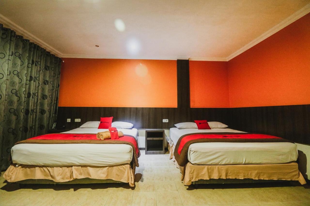 Reddoorz Plus Near Jambi Prima Mall Exterior photo